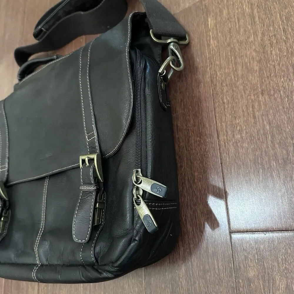Samsonite Colombian Leather Flap-Over Business Messenger Bag Laptop, Brown